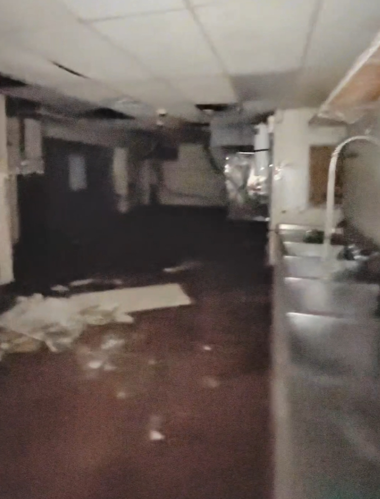 Abandon restaurant