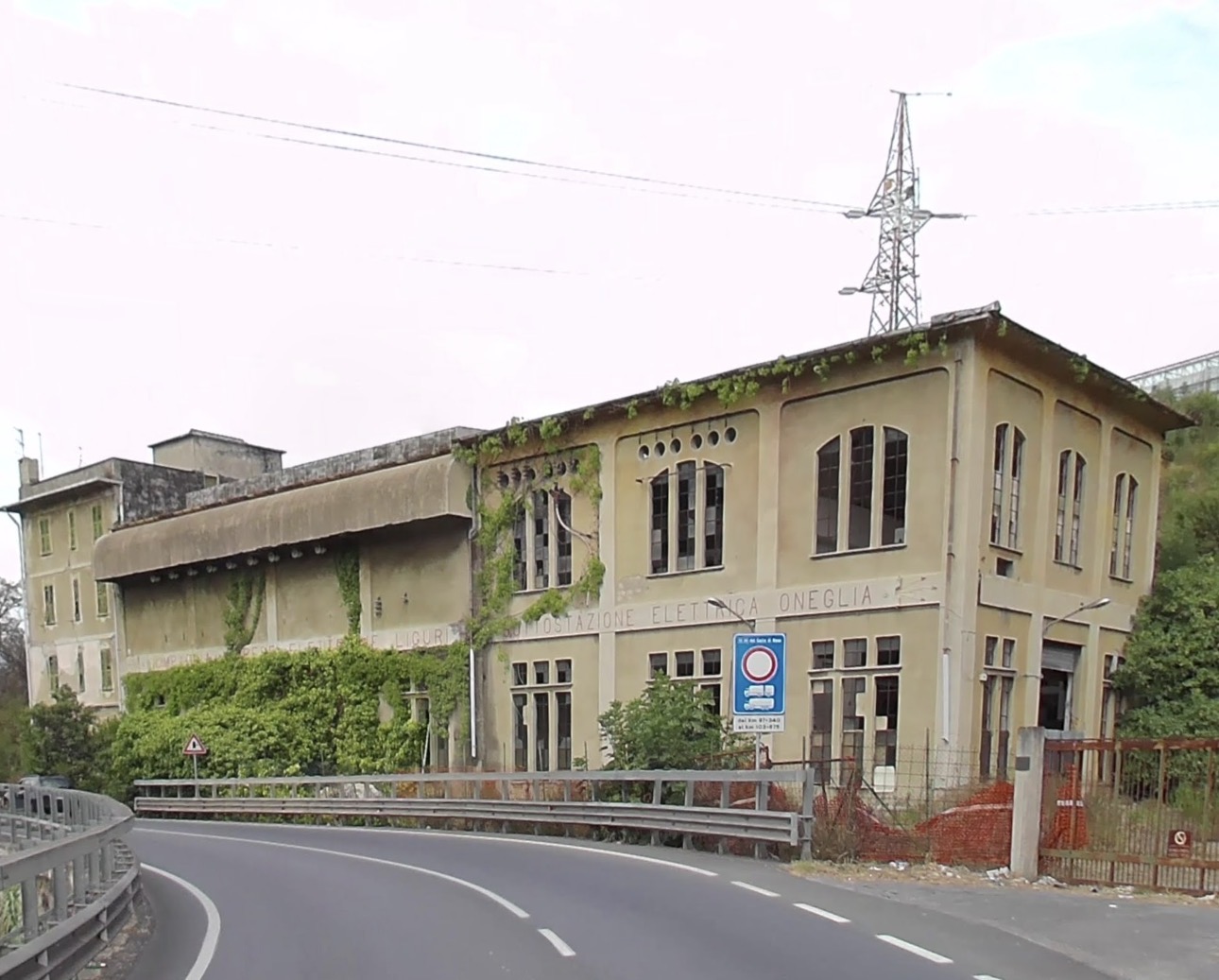 Magazzino abbandonato