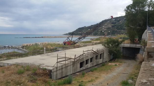 Parcheggio abbandonato