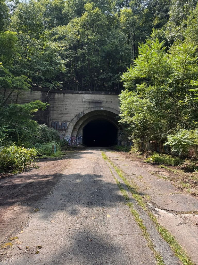 Abandoned Turnpike, Rays Hills Tunnel Access